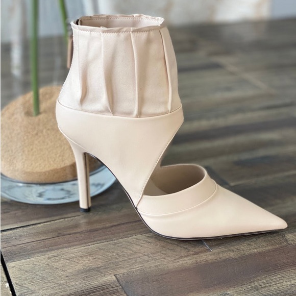 Becki Coakley Heels (size 40) Sold Out Online - Cream - Picture 4 of 10